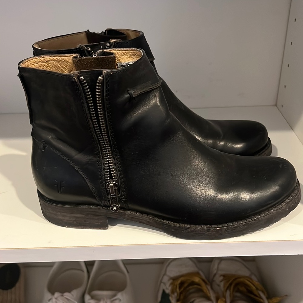 FRYE zip up boots